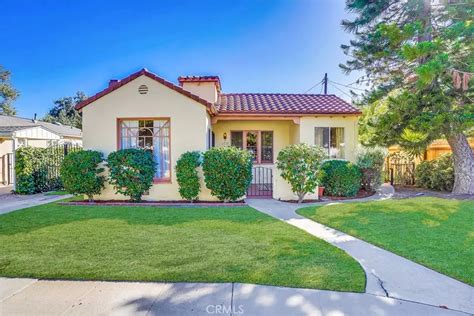 Movoto 91208 - Public Record: $431,000 ($243/Sqft) - 1964 Crestshire Dr, Glendale, CA 91208 in the Verdugo Woodlands is a 4 bed, 2 bath, 1,772 Sqft, 17,940 sqft lot, House built in 1964, with an estimated value of $1,659,000